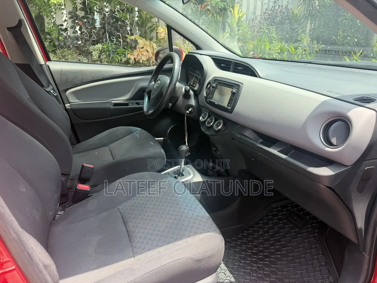Toyota Yaris LE Hatchback 5dr 2015 Red