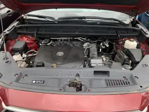Toyota Highlander 2022 Red