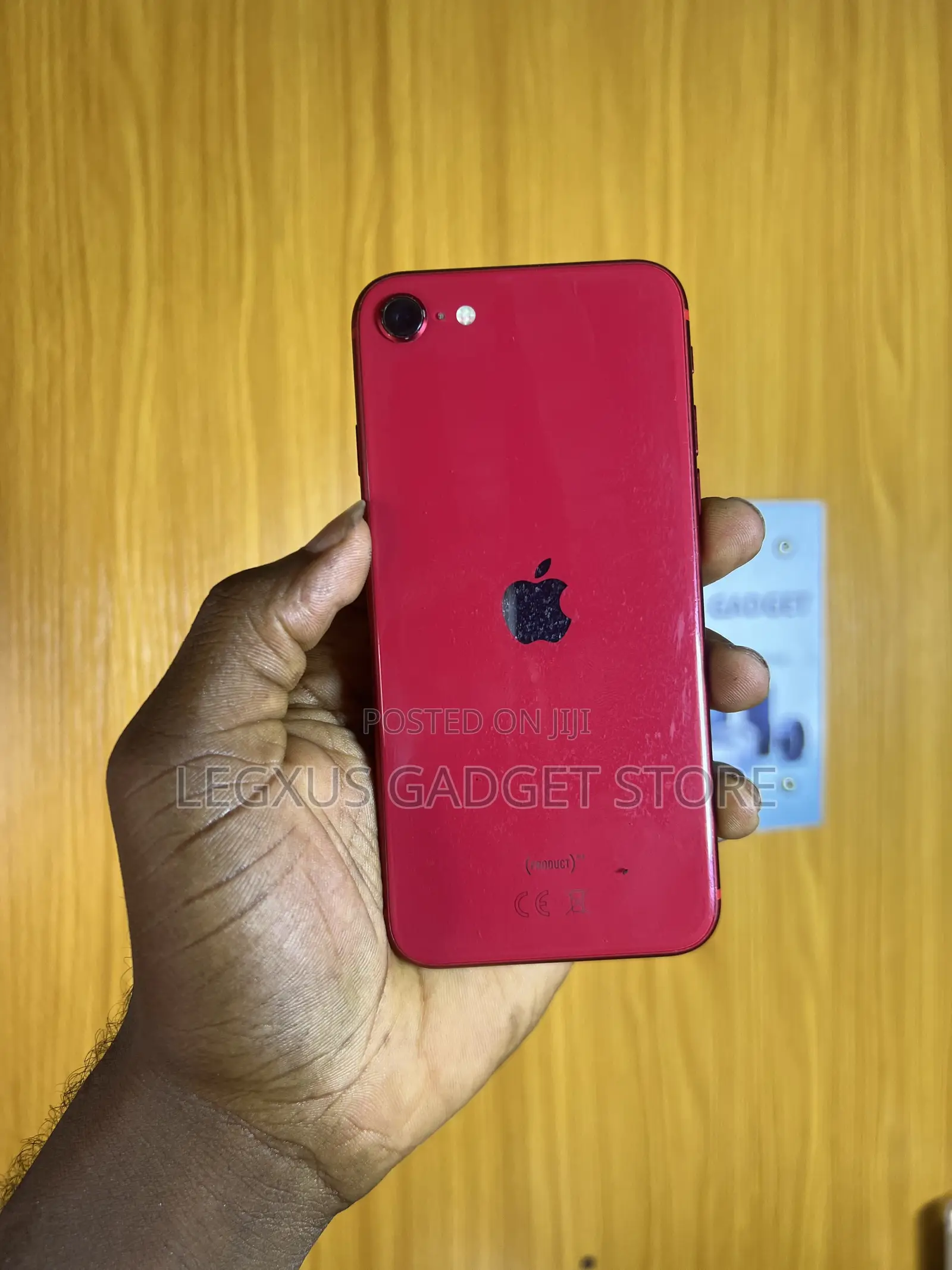 Apple iPhone SE (2022) 128 GB Red