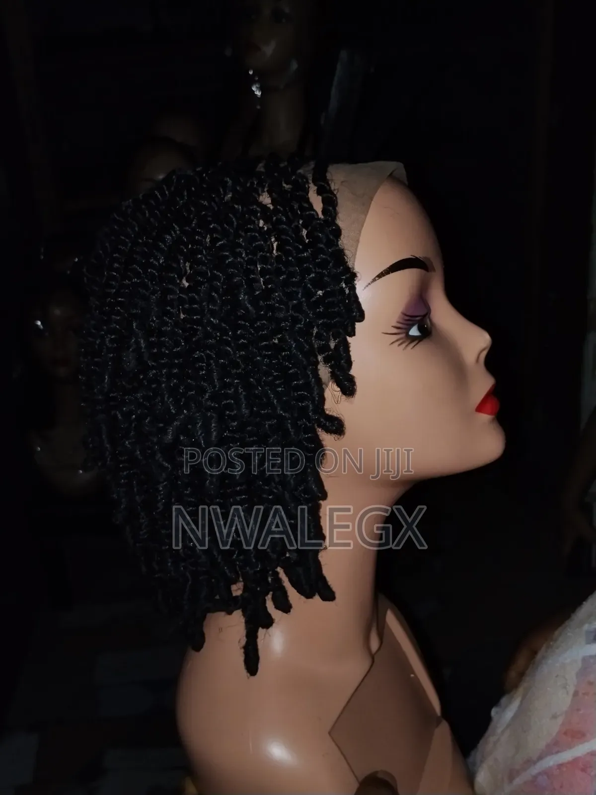 Wig - Stylist