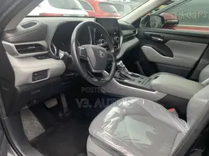 Toyota Highlander 2021 Black