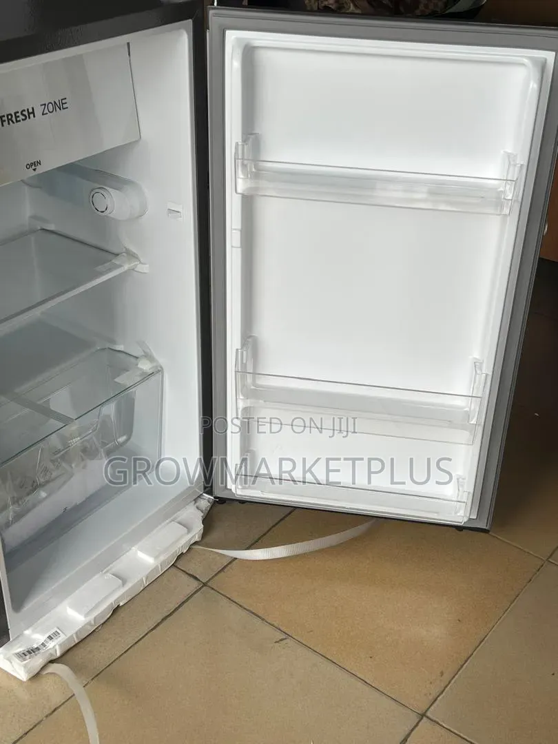 Hisense REF093DR 90L Refrigerator – Silver | 60W Low Power