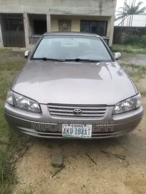 Toyota Camry Automatic 1999 Beige