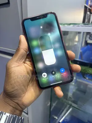 Apple iPhone XR 64 GB Red