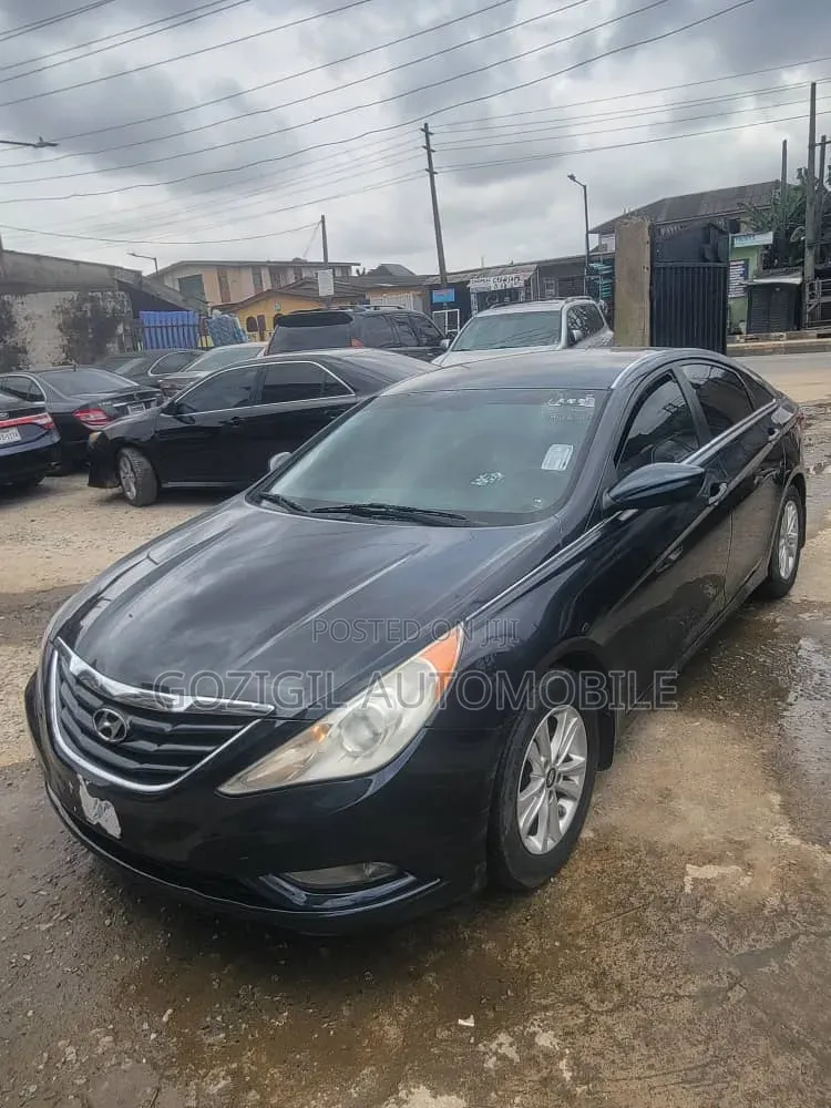 Hyundai Sonata 2013 Black