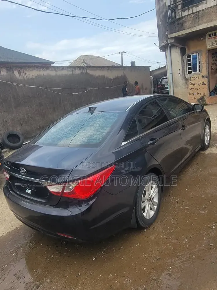 Hyundai Sonata 2013 Black