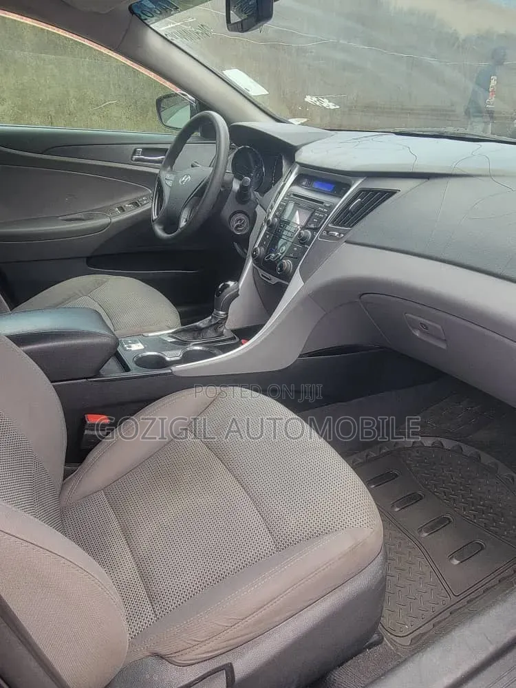 Hyundai Sonata 2013 Black