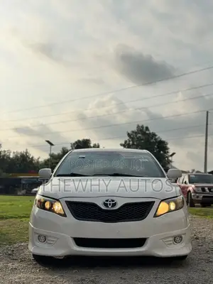 Toyota Camry SE 4dr Sedan (2.5L 4cyl 6AM) 2010 White