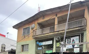 3bdrm Block of Flats in Ikorodu Garage for sale