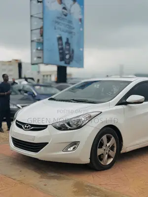 Hyundai Elantra GLS Sedan FWD (1.8L 4cyl 6M) 2013 White