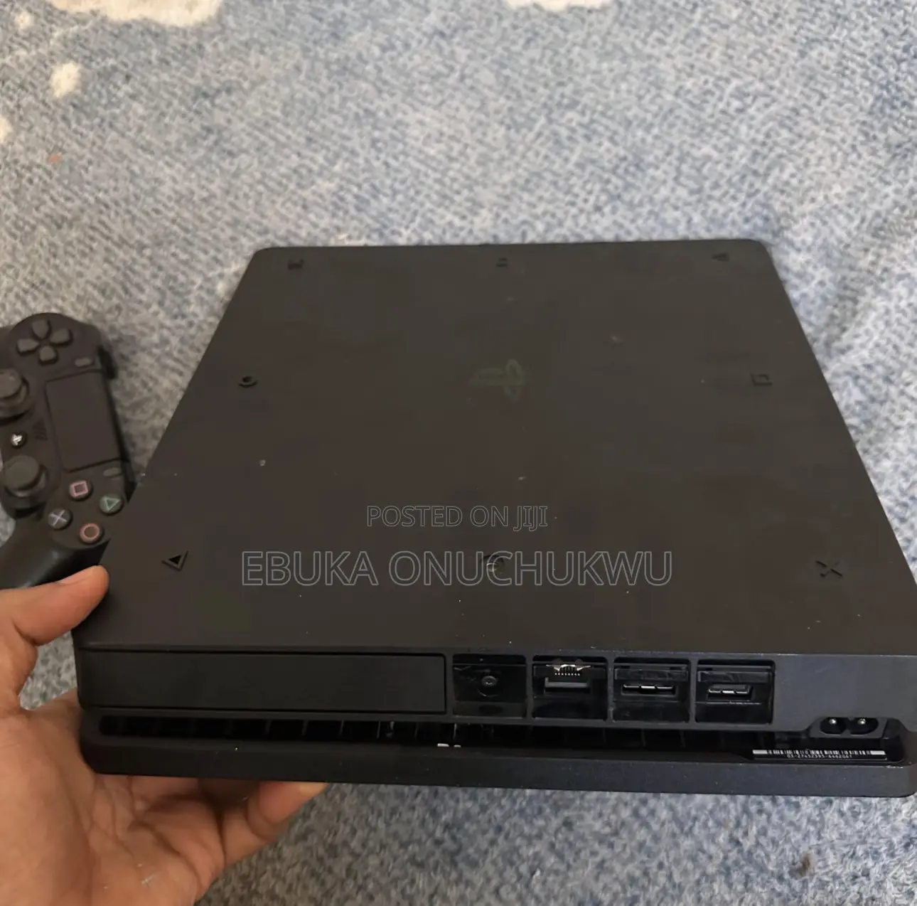 Ps 4 and Controller