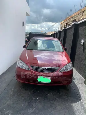 Toyota Camry LE 4dr Sedan (2.4L 4cyl 5A) 2005 Red