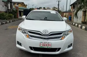 Toyota Venza 2010 White