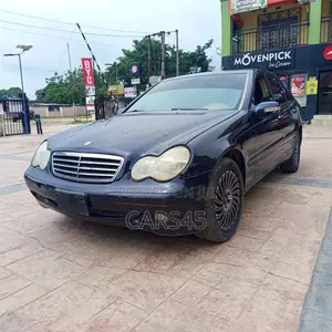Mercedes-Benz CLS 2003 Red