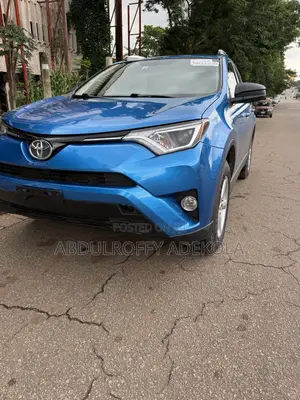 Toyota RAV4 LE AWD (2.5L 4cyl 6A) 2016 Blue