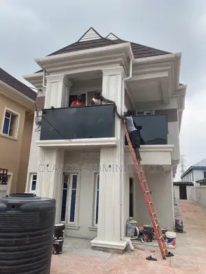 Handrails With 10mm Glass
