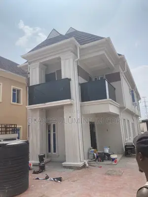 Handrails With 10mm Glass