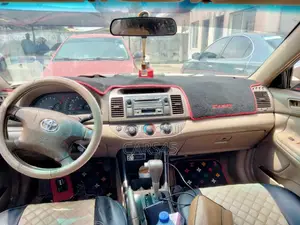 Toyota Camry 2004 Gold