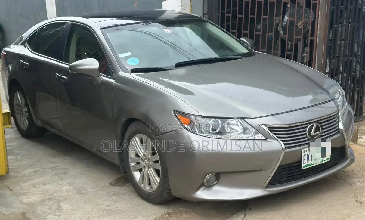 Lexus ES 2013 Green