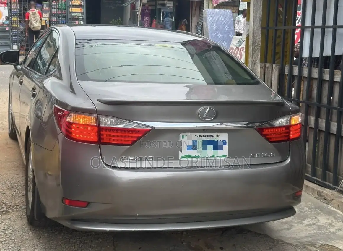Lexus ES 2013 Green