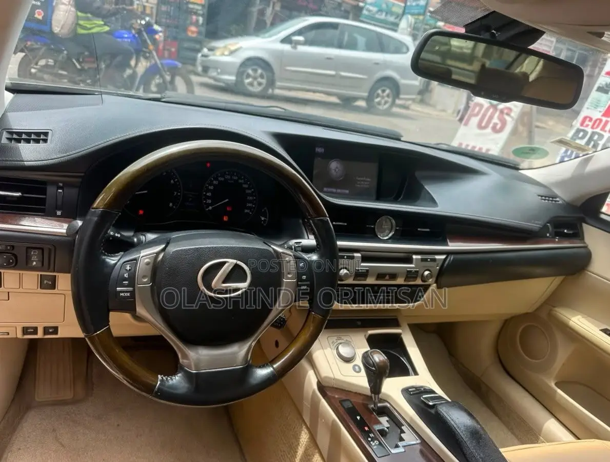 Lexus ES 2013 Green