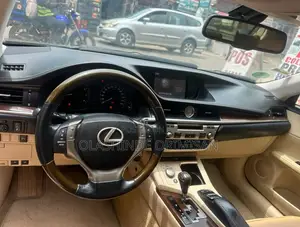 Lexus ES 2013 Green