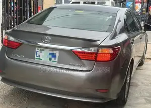 Lexus ES 2013 Green