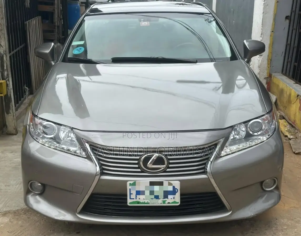 Lexus ES 2013 Green