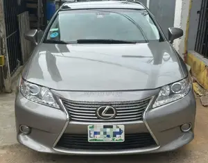 Lexus ES 2013 Green