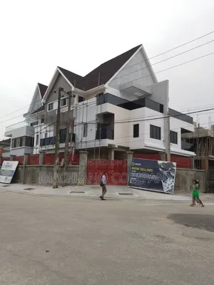 5bdrm Duplex in Phase 2 for sale