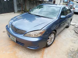 Toyota Camry XLE 4dr Sedan (2.4L 4cyl 4A) 2004 Blue
