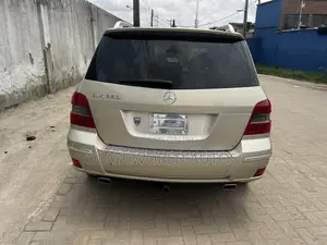 Mercedes-Benz GLK-Class 2011 Gold