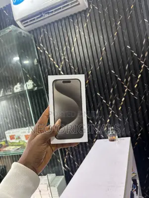 New Apple iPhone 15 Pro 128 GB Black