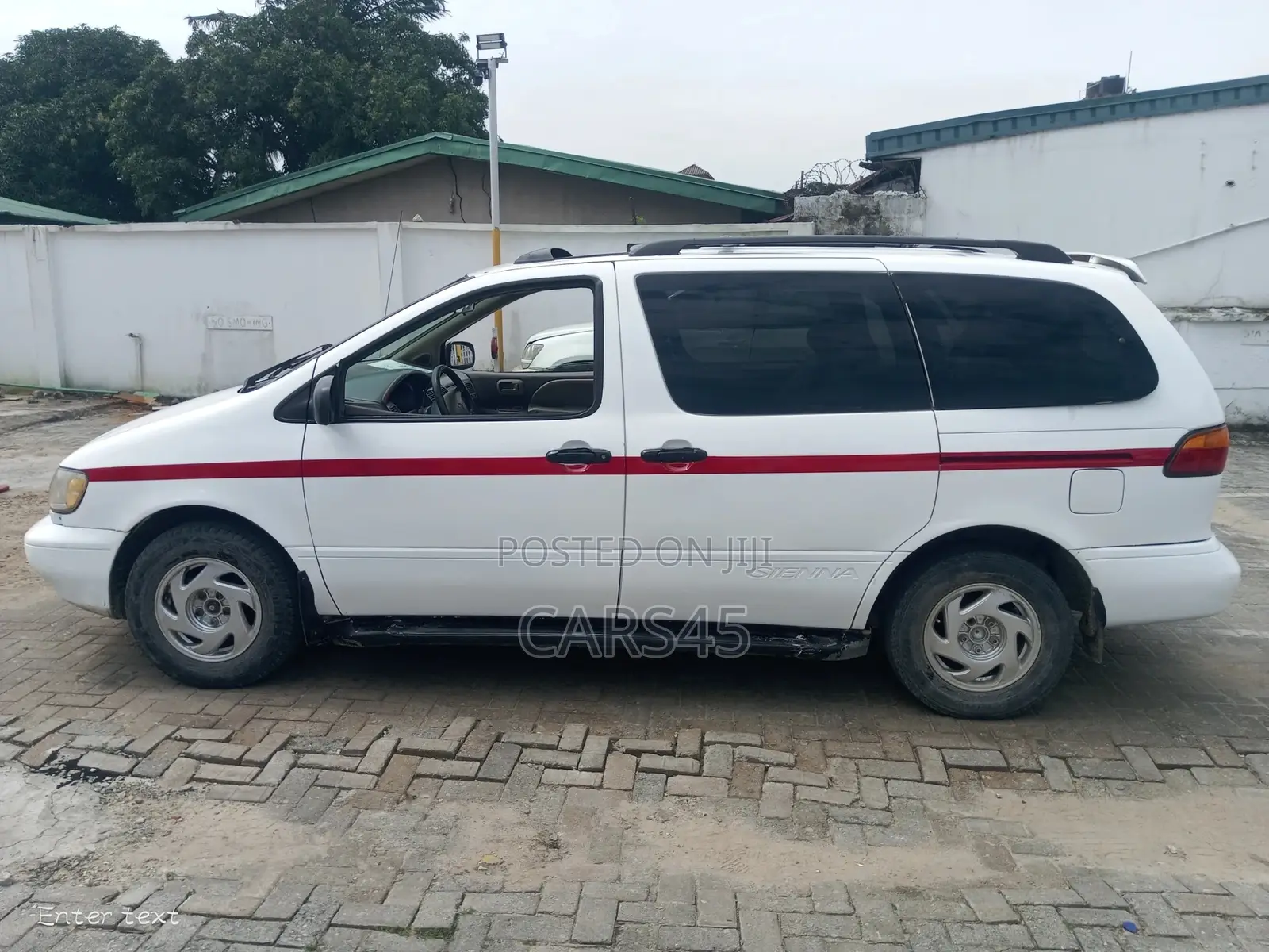 Toyota Sienna 2000 White
