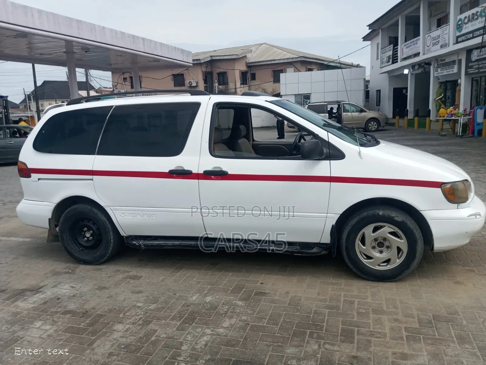Toyota Sienna 2000 White