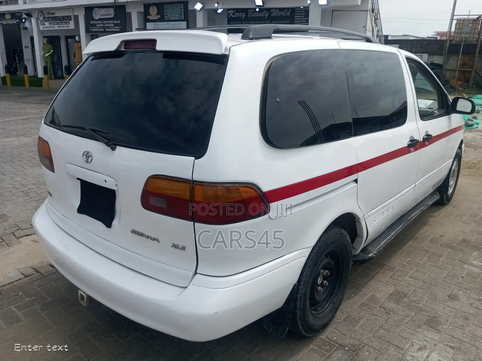 Toyota Sienna 2000 White