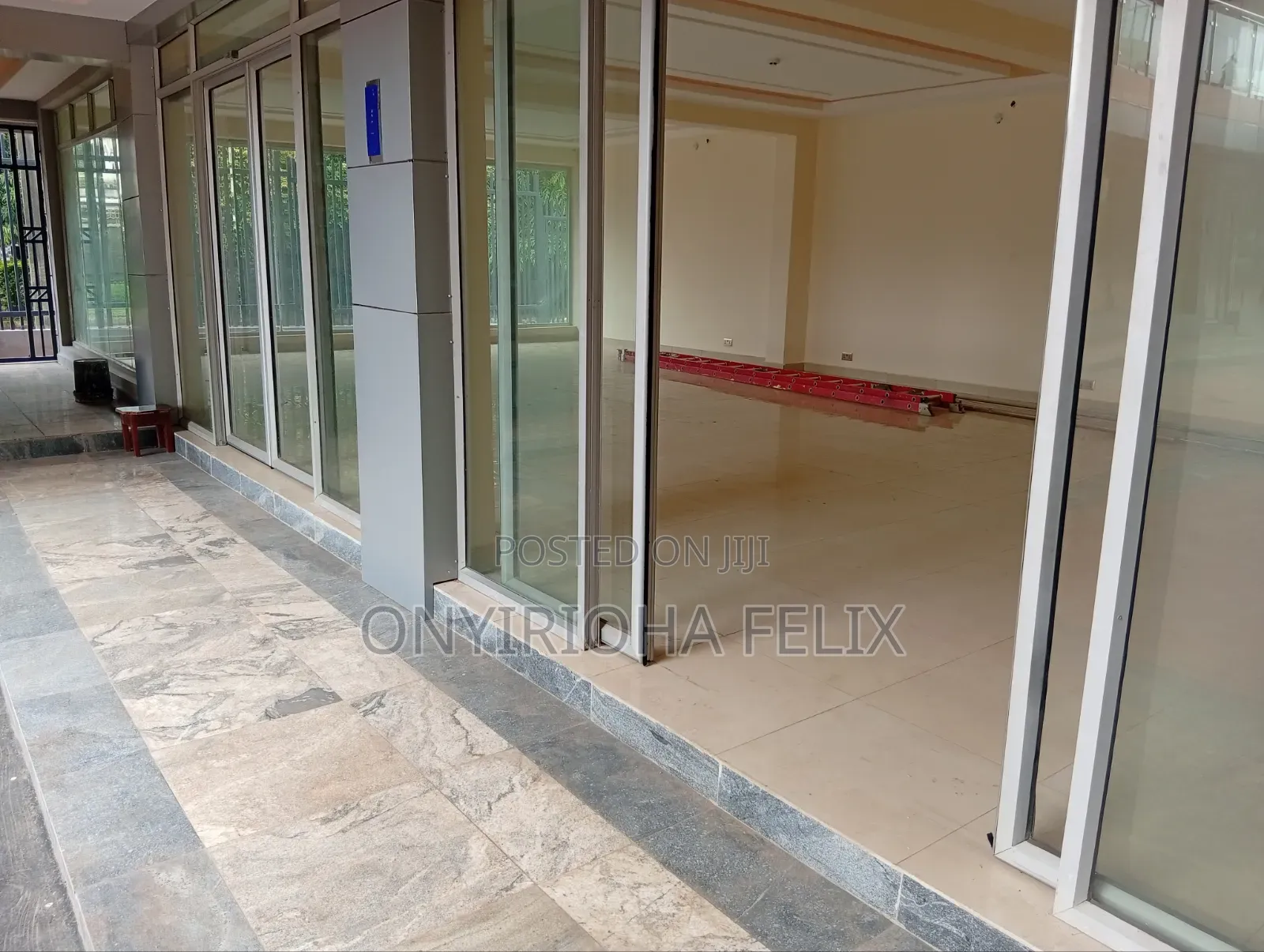 75sqm Shop/Office