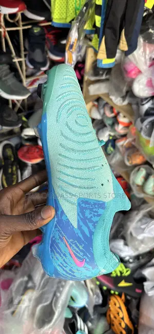 Nike Phantom Cyclone 360