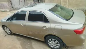 Toyota Corolla 2010 Gold