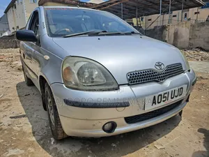 Toyota Yaris 2003 Silver