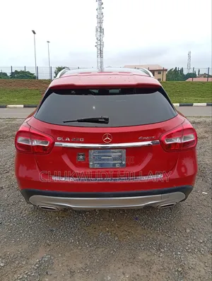 Mercedes-Benz GLA-Class 2017 Red