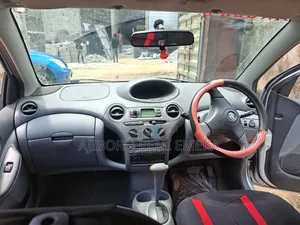 Toyota Yaris 2003 Silver