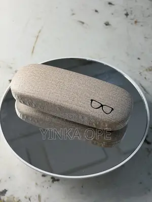 Cream Glass Case