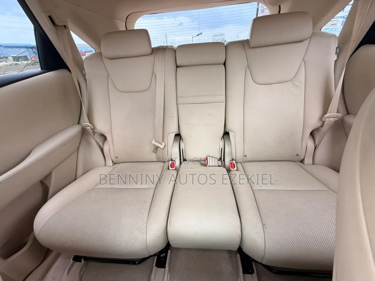 Lexus RX 2010 Gold