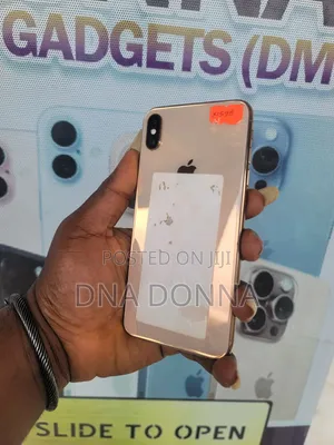 Apple iPhone XS Max 64 GB Gold