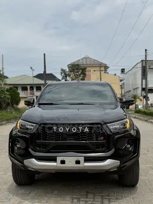 Toyota Hilux 2021 Black