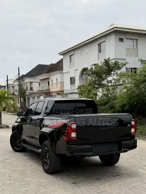 Toyota Hilux 2023 Black