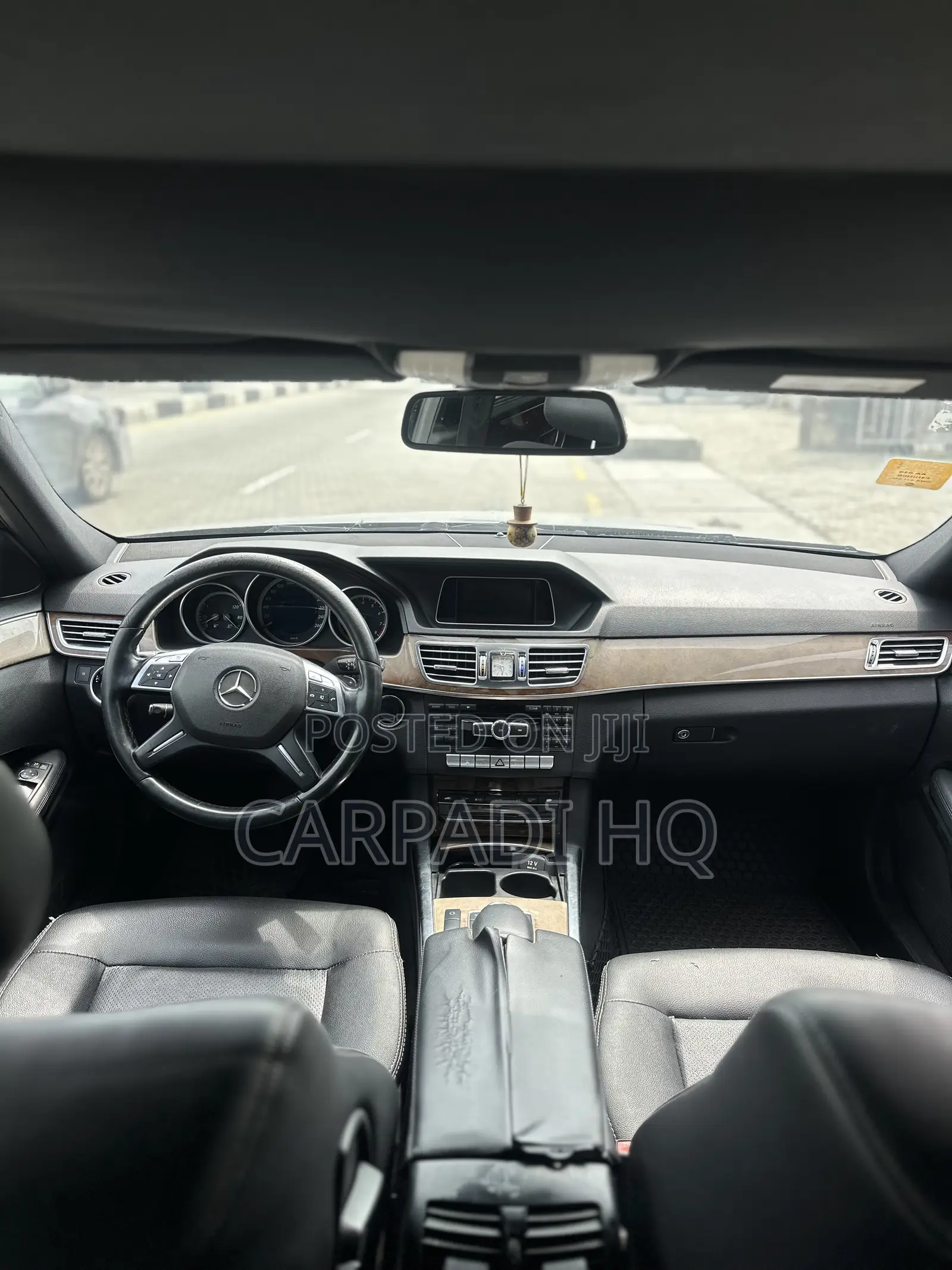 Mercedes-Benz E200 2014 Blue