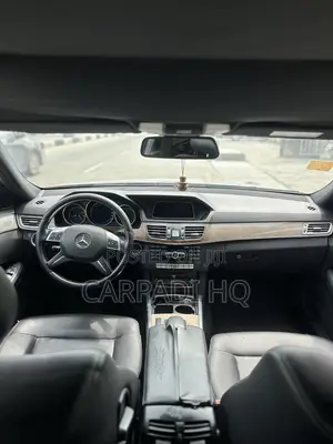 Mercedes-Benz E200 2014 Blue