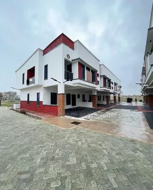 4bdrm Duplex in Orchid Road Estate, Chevron for sale
